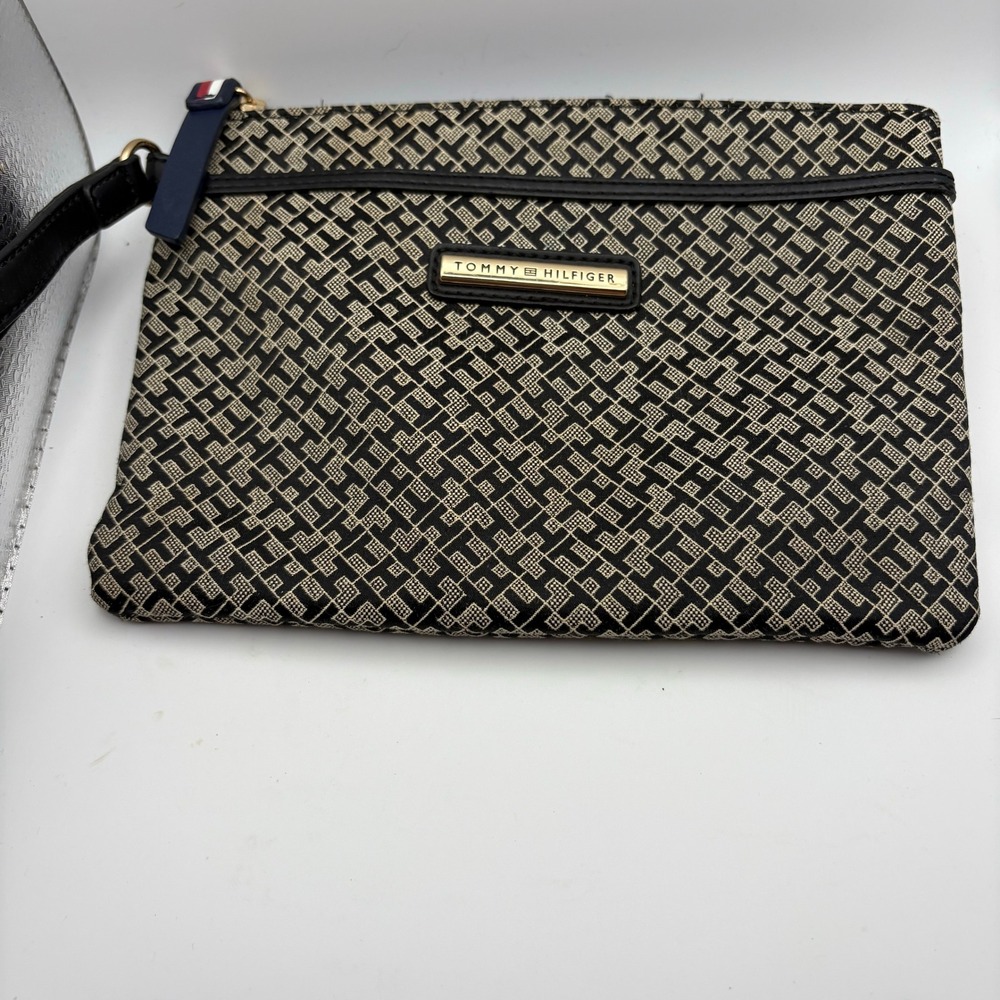 Tommy Hilfiger Monogram Jacquard Wristlet Navy Tan Gold Tone Hardware Clutch Bag